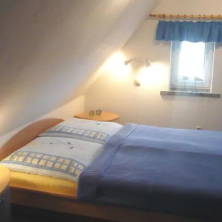 Egons Huesing * 노이엔도르프