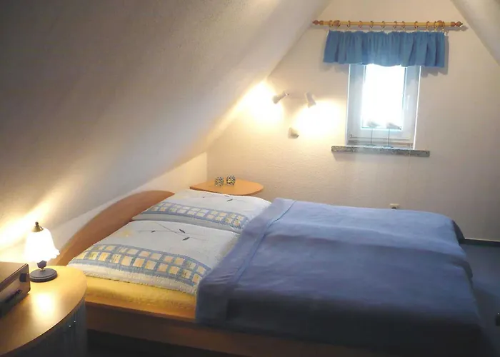 Egons Huesing * 诺因多夫