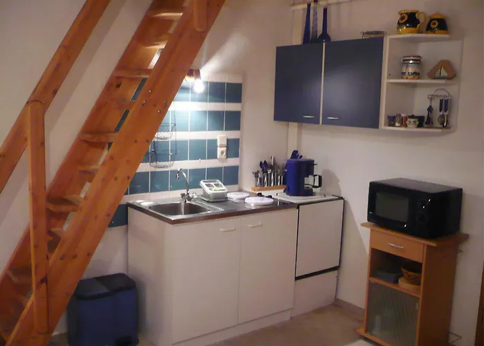 Egons Huesing * 诺因多夫